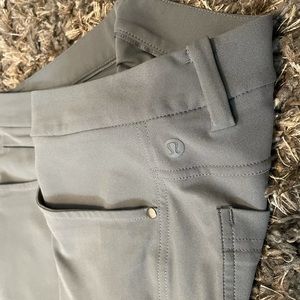 Lululemon ABC classic pant in grey NEW w/o Tags